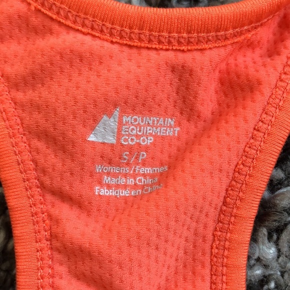 Mec tank with built in bra. Corral color - Picture 2 of 5